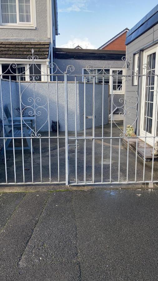 Roblins Nest Apartment Ammanford Exterior photo